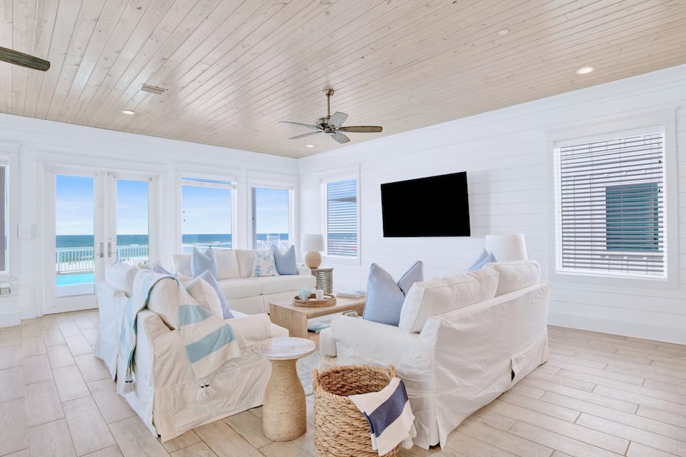 Top-earning Airbnb listing in Orange Beach, 8 bedrooms