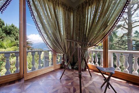 Historic Villa Argegno Como lake