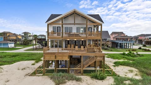 Pool | Hot Tub | Beachfront | Fenced Yard