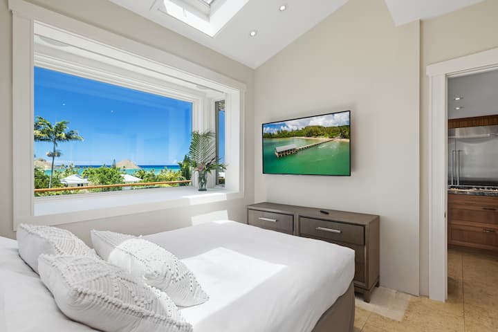 Во втората спална соба за гости има брачен кревет (широк 150 – 179 см).