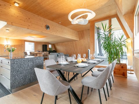 Luxury penthouse near centre, sauna and ski bus