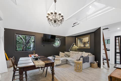 Shellies On The Beach - Little House