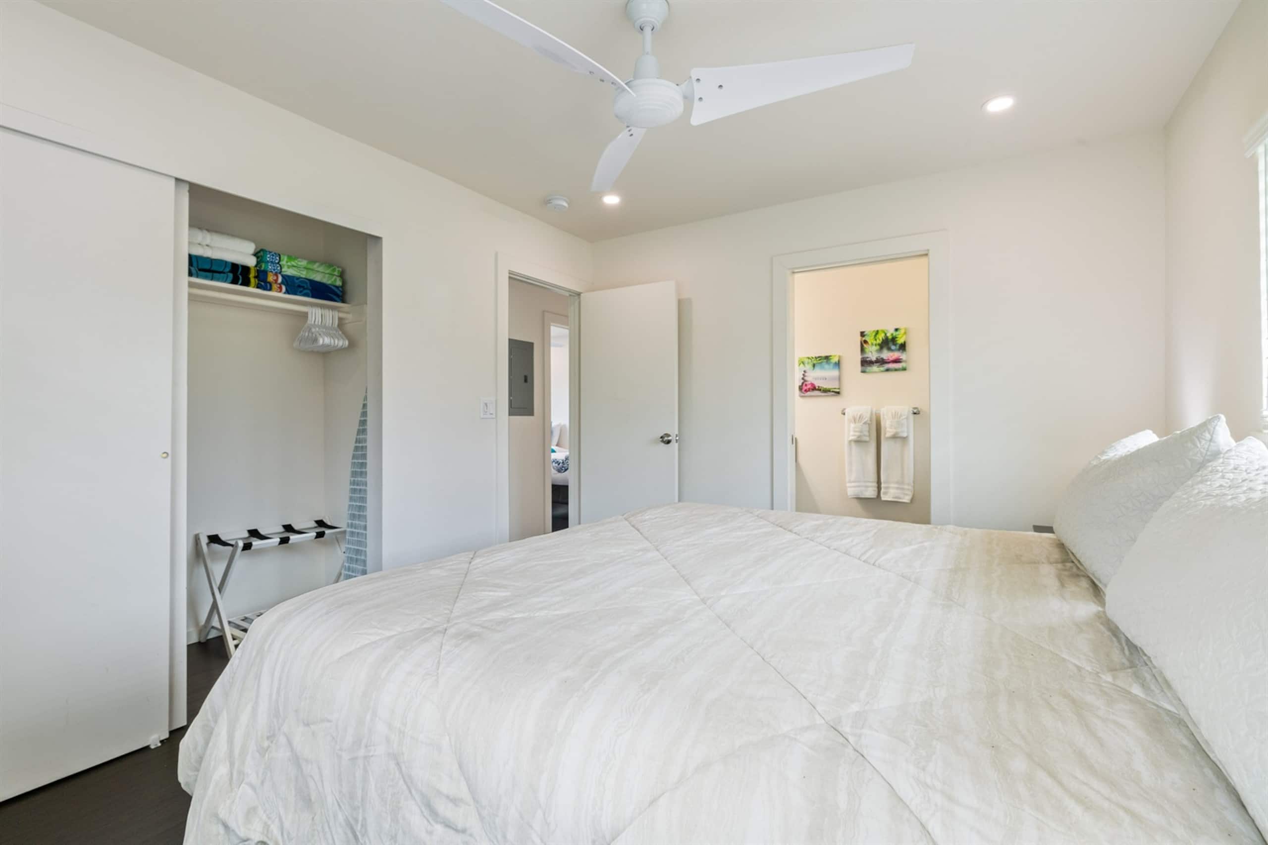 Home in Kahuku · ★4.96 · 3 bedrooms · 6 beds · 1.5 private baths - Photo 16