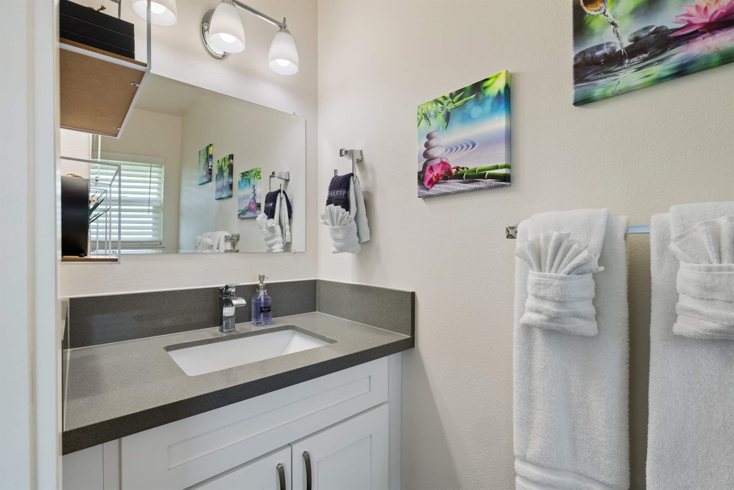 Home in Kahuku · ★4.96 · 3 bedrooms · 6 beds · 1.5 private baths - Photo 26
