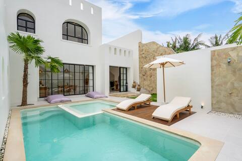3BR Ocean view Villa w/ Private Pool & Balcony