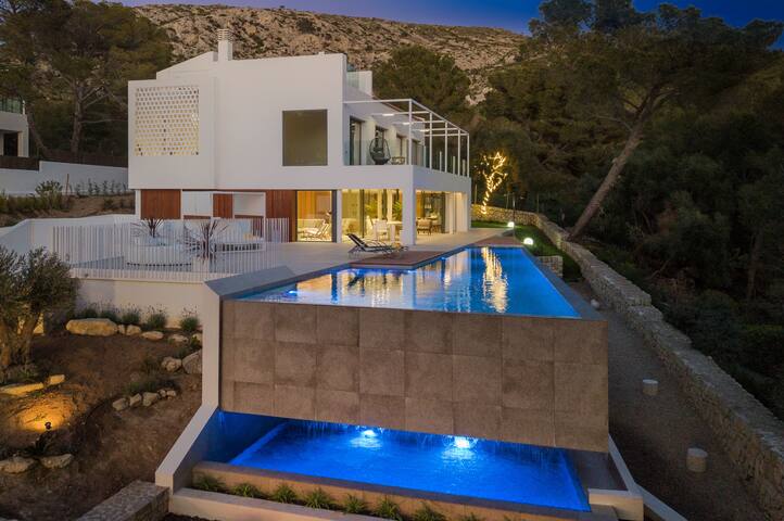 Villa Sky- with private swimming pool and terrace gallery image 2