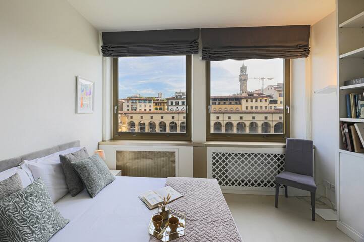 Vasari with stunning view of Florence gallery image 2