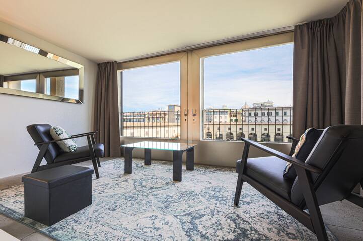 Vasari with stunning view of Florence gallery image 5