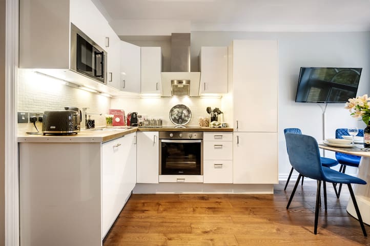 Prime 3 Bedrooms – Perfect for Families & Groups gallery image 4