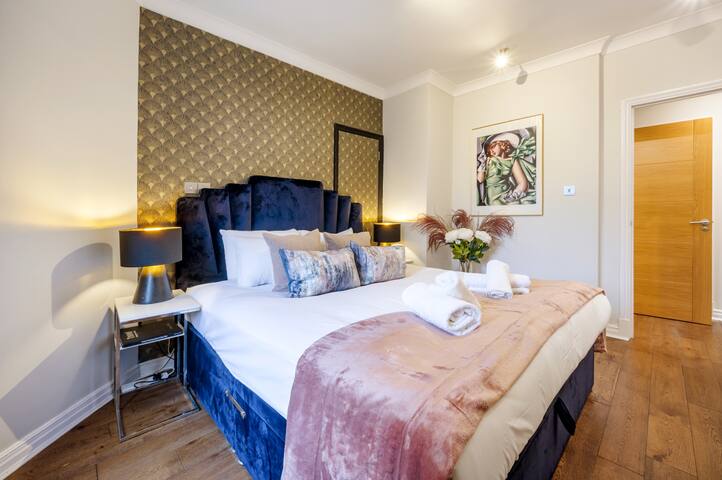 Prime 3 Bedrooms – Perfect for Families & Groups gallery image 2