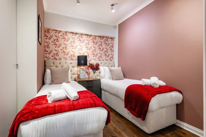 Prime 3 Bedrooms – Perfect for Families & Groups gallery image 5