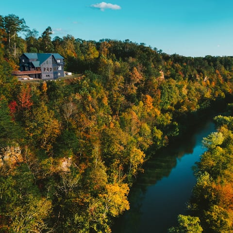 Luxury Lodge 5000 sqft on 9 acres - West Nashville