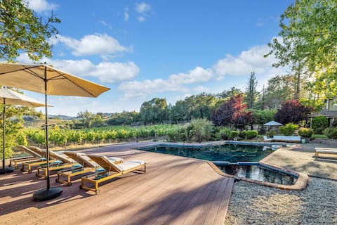 Dreamy Vineyard Estate- Pool, Hot Tub, Guest House