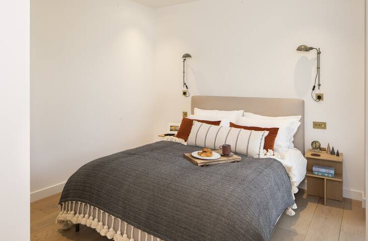 Exquisite 3BR Flat at The Enclave gallery image 5