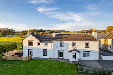 Auchenlarie Farmhouse