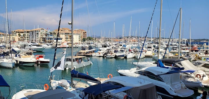 Vue Sur Port Fréjus Pour Ce T2/3 Cap Hermès, 6 Cou - Fréjus