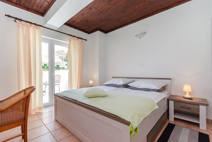 Double bed