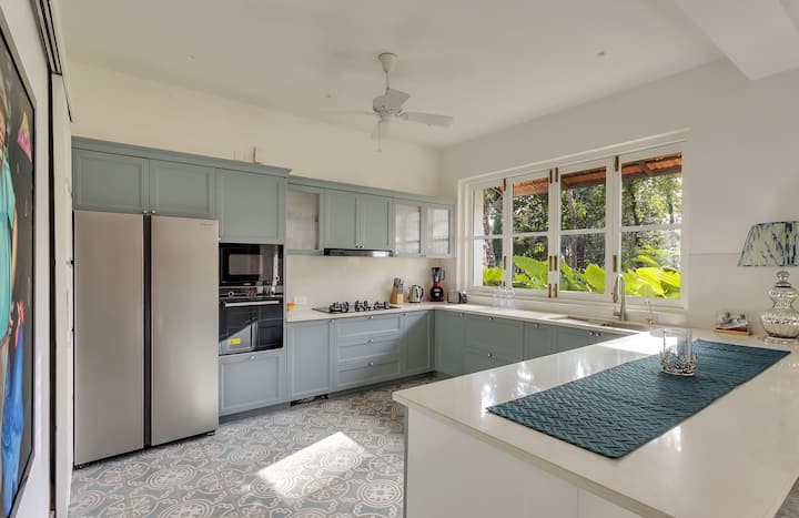 Fully equipped kitchen