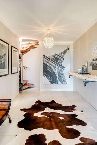 Refined Comfort and Scenic Beauty at aVIEWor2 gallery image 4