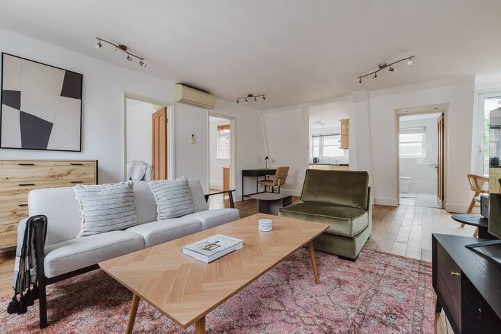 Blueground | Farringdon, washer & a/c, furnished gallery image 3