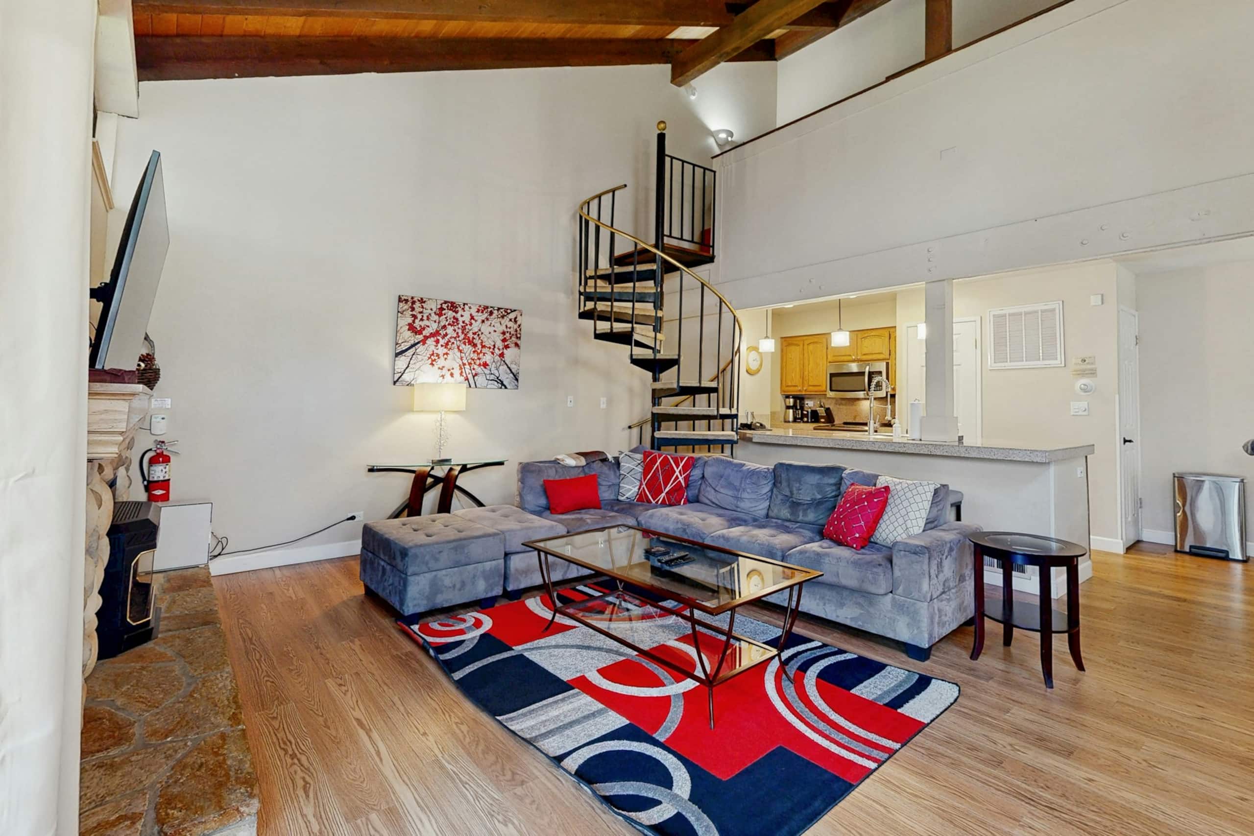 Lakeland Village Condo Lake, Slopes & Loft - Photo 2