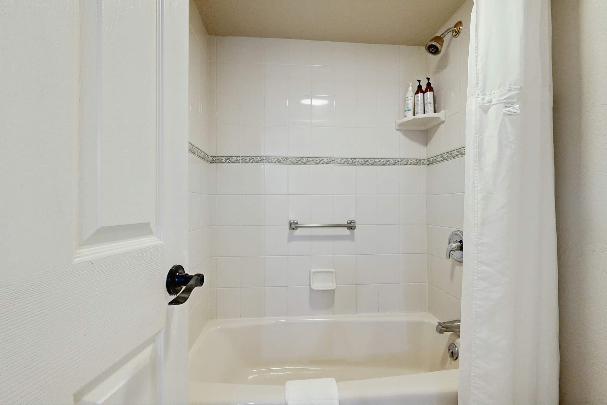 Lakeland Village Condo Lake, Slopes & Loft - Photo 17