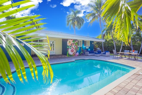 Private Family Villa w/ Heated Saltwater Pool