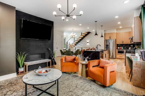 2 Homes w/Rooftops & City Views