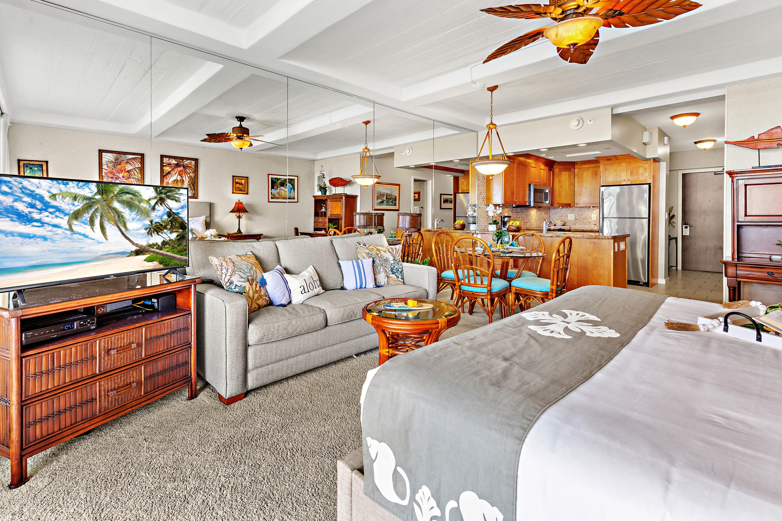 Ocean View steps from beach, dining, shopping 464 - Image 14