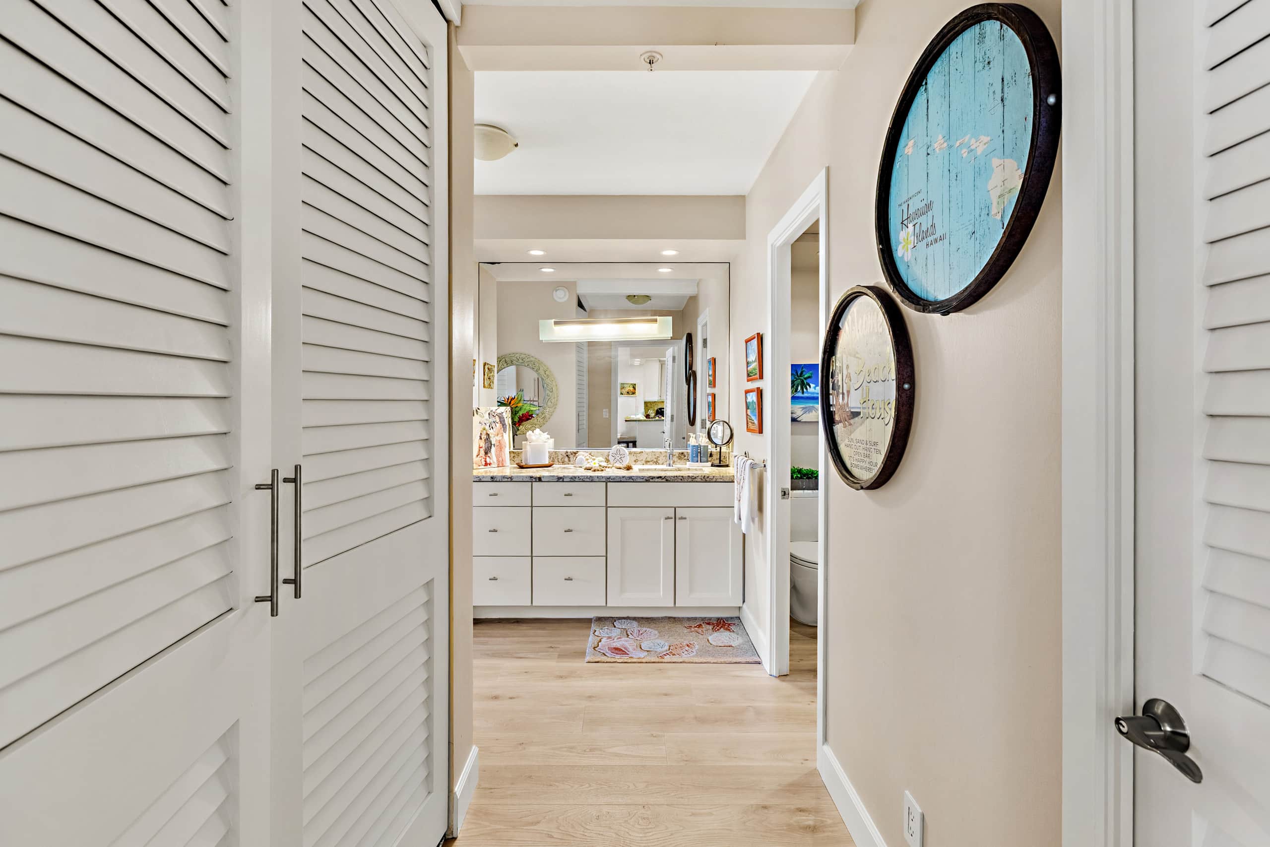 Ocean View steps from beach, dining, shopping 559 - Image 18