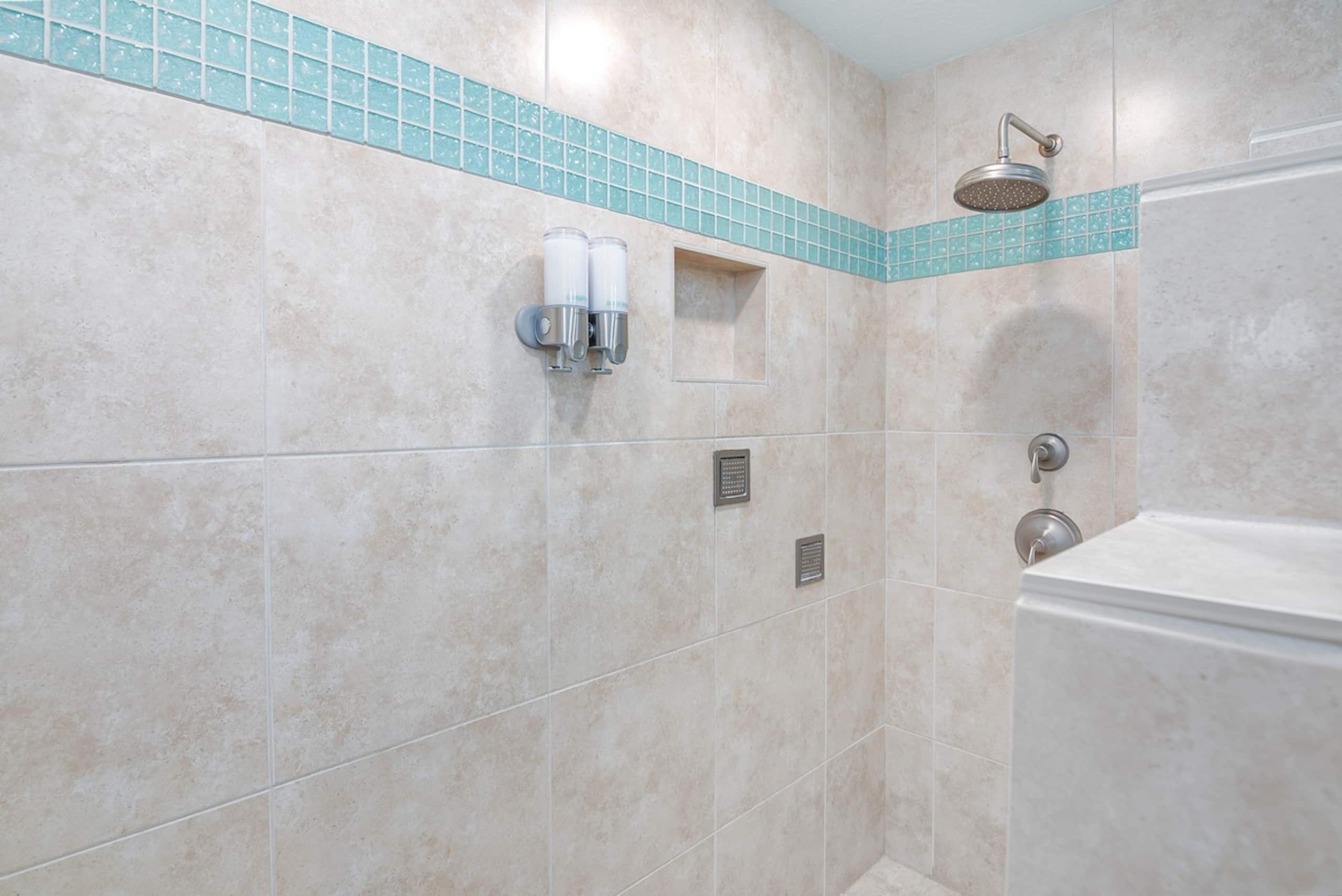 Ocean View Penthouse, King beds, New AC - Photo 85