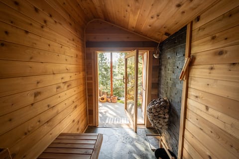 Peaceful ECO Sauna Cedar Hot Tub Ev Mountain Views