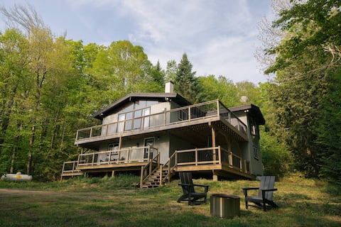 The Aster Chalet: a modern family retreat