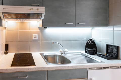 Top Airbnb: Modern studio 401 in the heart of Lausanne in Montblesson
