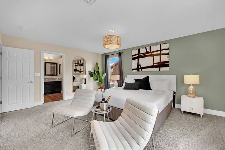 Games Zone Retreat: 5BR Villa w Sunny Backyard gallery image 5