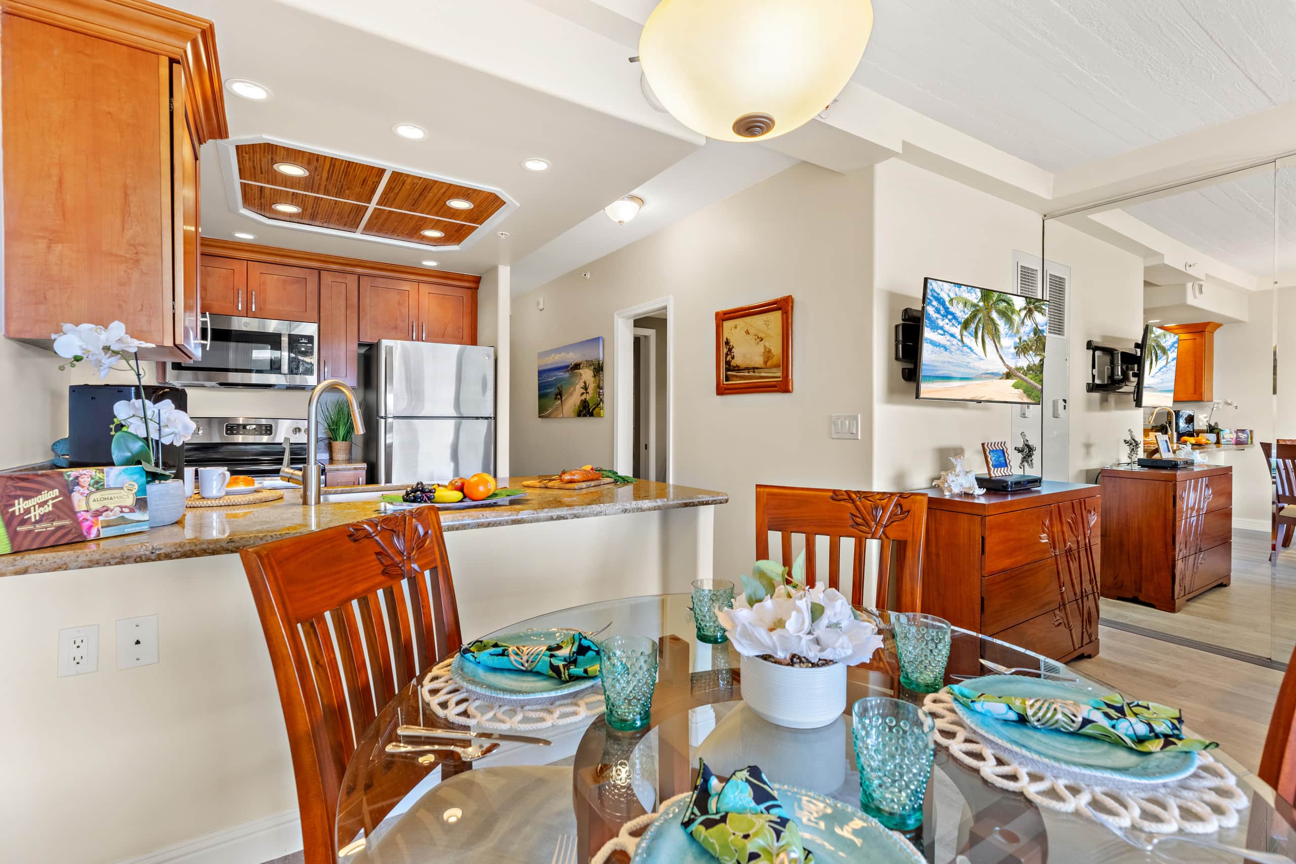Ocean View steps from beach, dining, shopping 1113 - Image 17