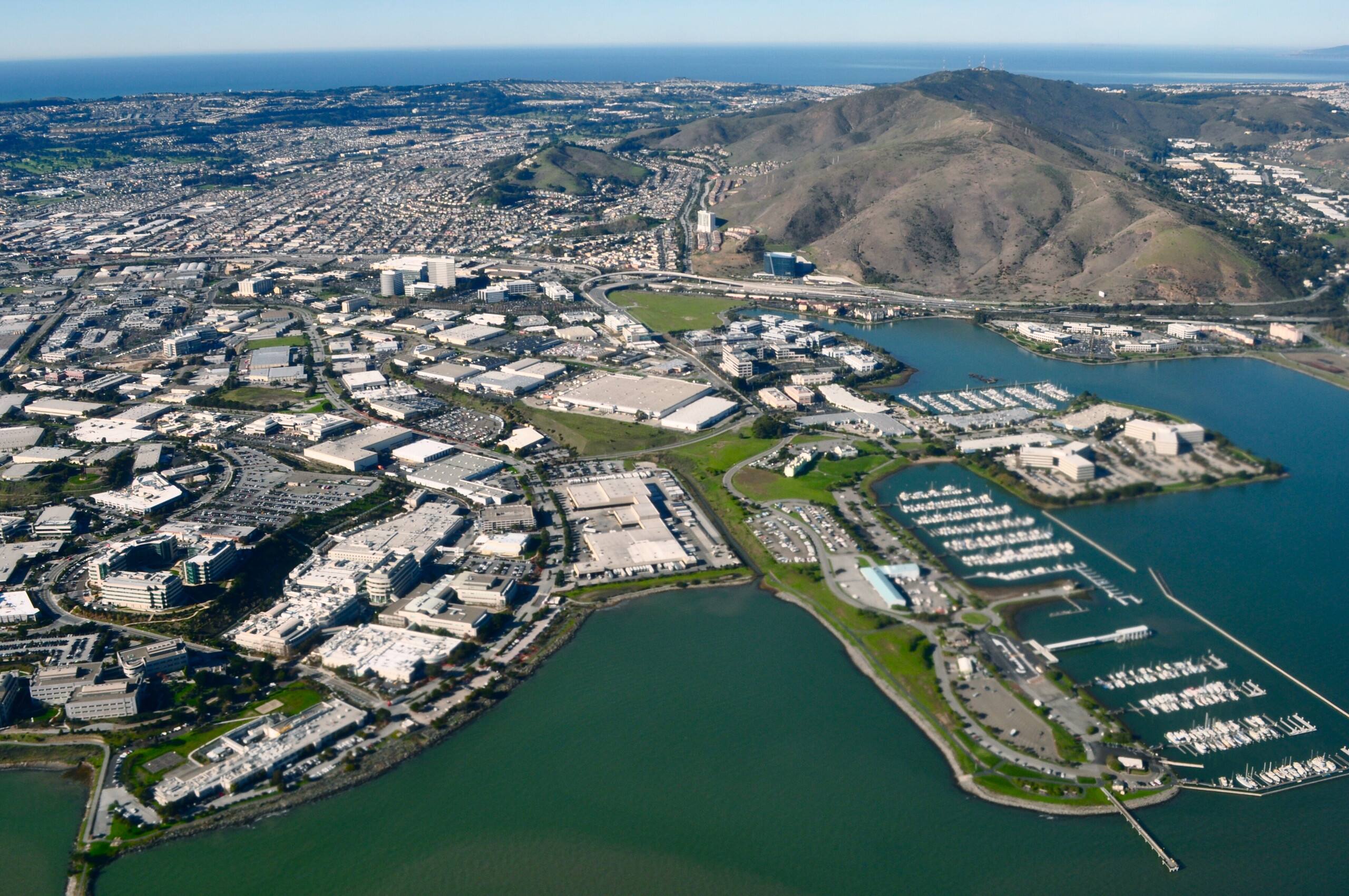 Hotel in South San Francisco · 3 bedrooms · 3 private baths - Image 17