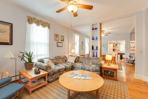 'The Watson House' ~ 16 Mi to Sebago Lake!