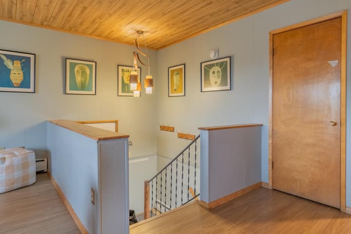 Спуштете се