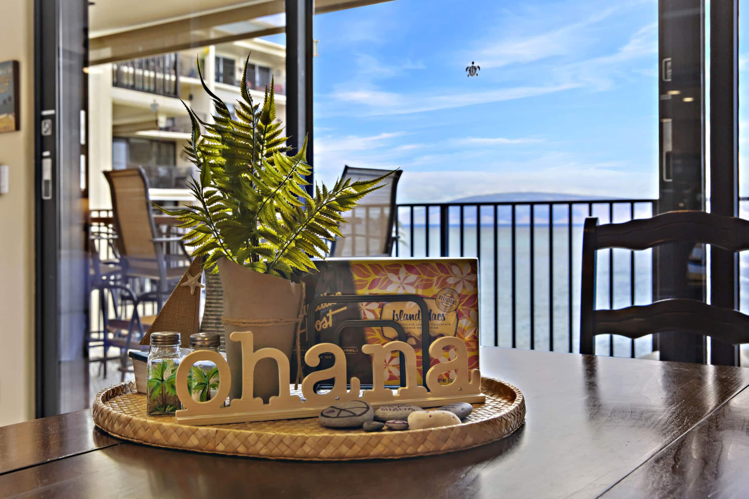 Condo in Lahaina · ★4.93 · 2 bedrooms · 3 beds · 2 private baths - Image 9