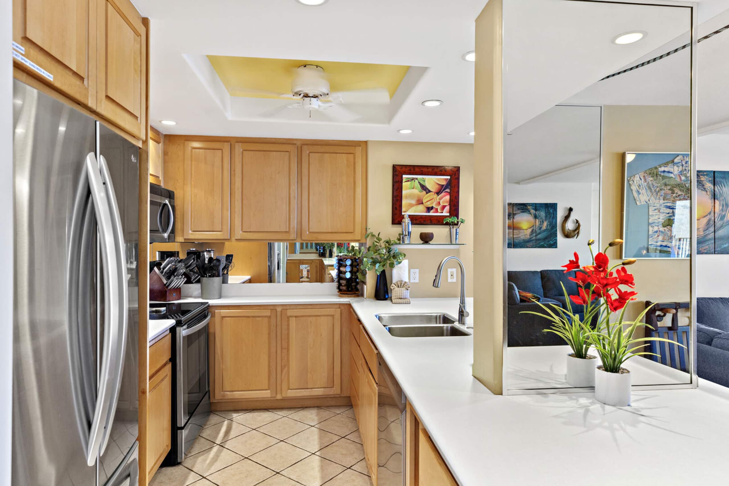 Condo in Lahaina · ★4.93 · 2 bedrooms · 3 beds · 2 private baths - Image 13