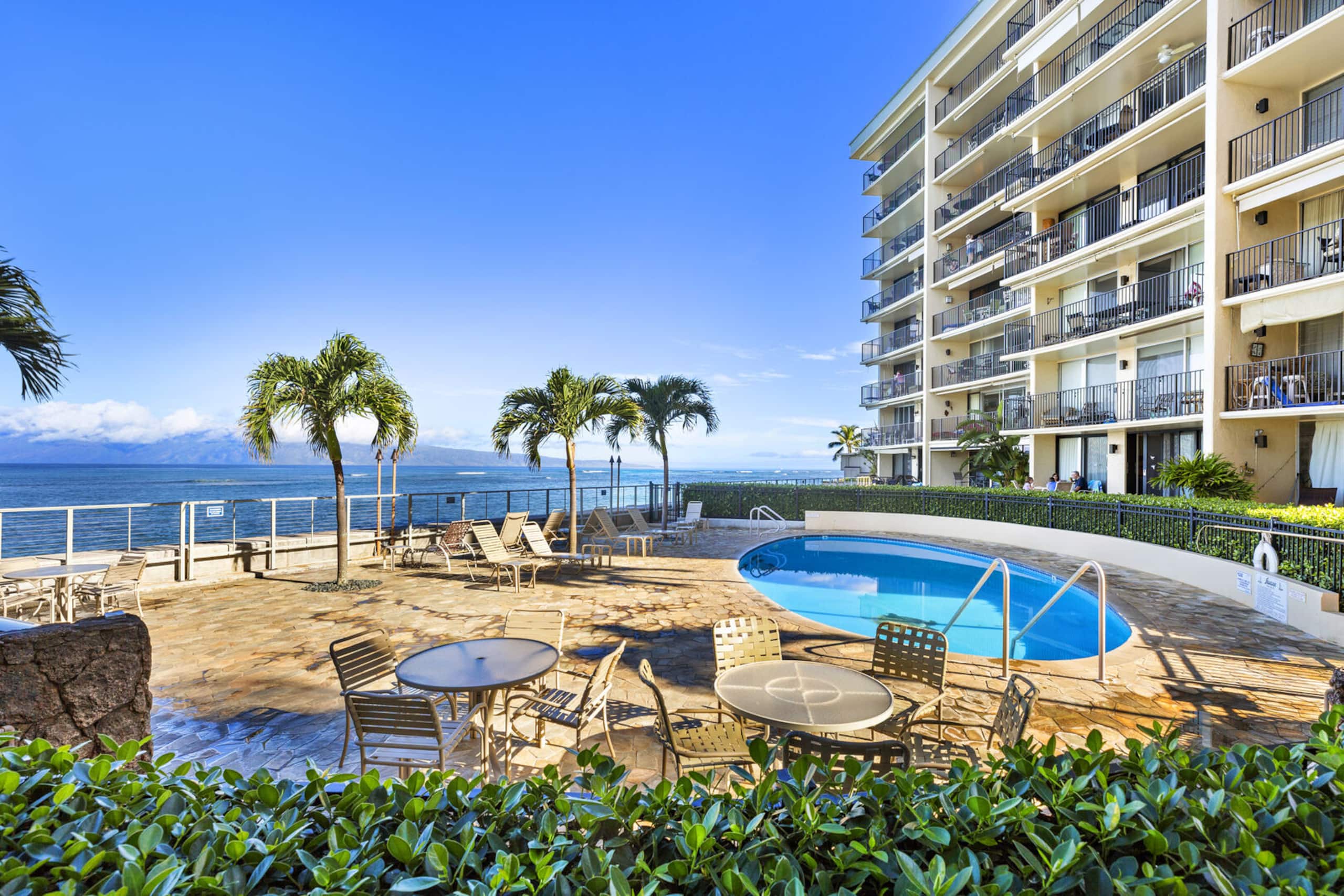 Condo in Lahaina · ★4.93 · 2 bedrooms · 3 beds · 2 private baths - Image 33