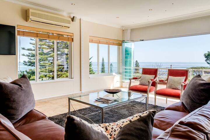 Charming 6-BR Camps Bay Villa 2 Pools + Sea Views gallery image 2
