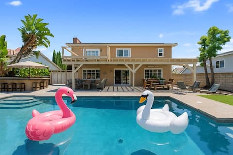 Entire Villa Heated Pool, Spa, Disneyland, Beaches