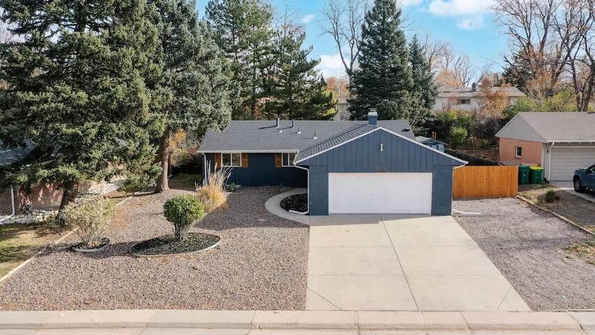 Spacious Family Retreat in Denver gallery image 3