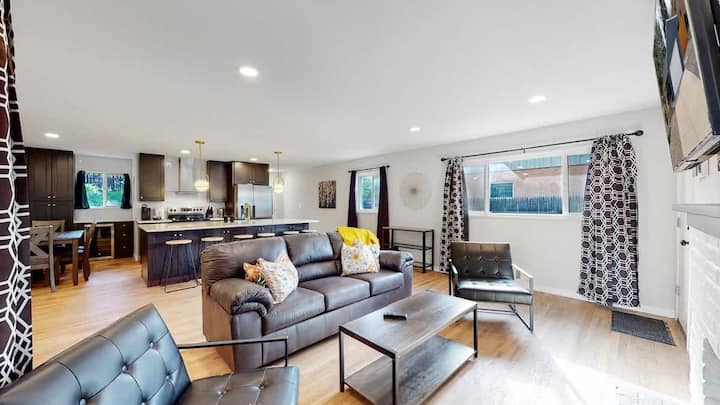 Spacious Family Retreat In Denver - Denver