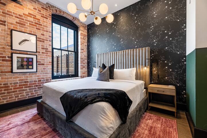 Lux 4BD/4BA | 2 Sleeper Sofas | Private Terrace gallery image 2