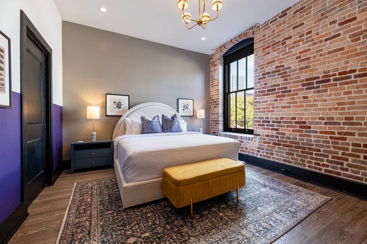 Lux 4BD/4BA | 2 Sleeper Sofas | Private Terrace gallery image 4