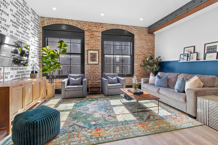 Downtown 4BD/4BA with 2 Living Rooms&Kitchens gallery image 4