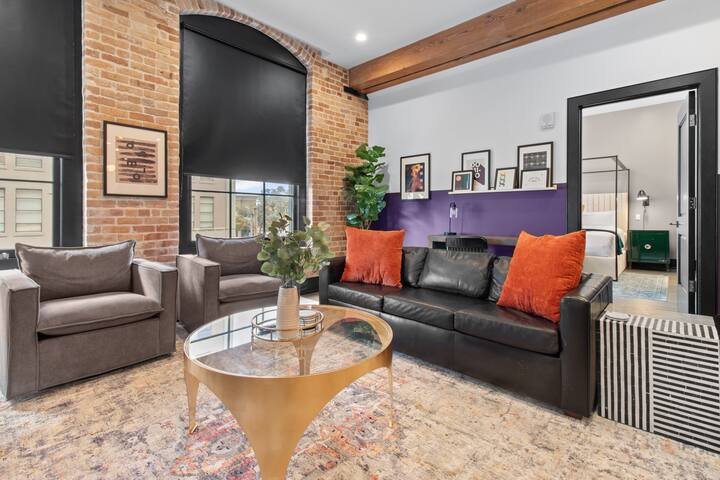 LUX 4BD/4BA Sleeps 12 Walk to Dome&French Quarter gallery image 3